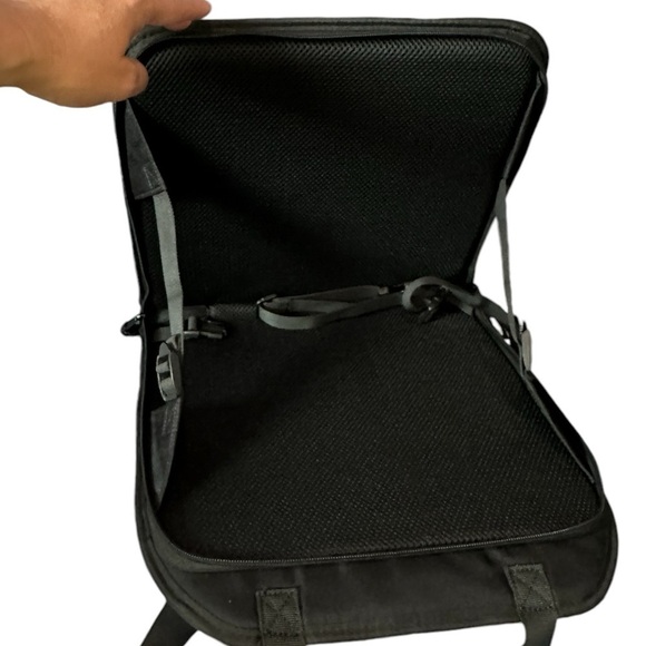 Lugabug Ride-On Suitcase Accessory for Kids Child Carrier Luggage in Black/Grey - Picture 11 of 12